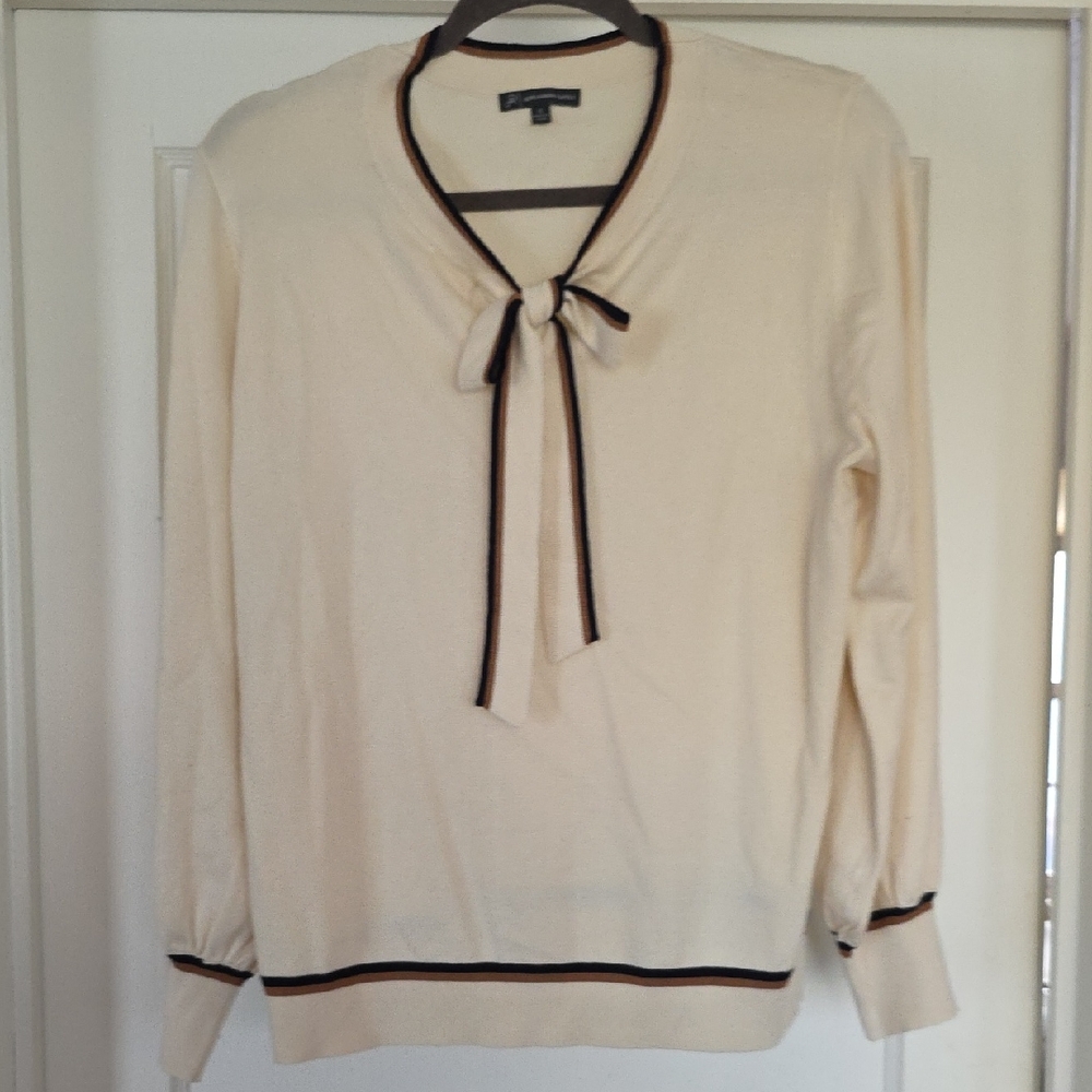 Adrianna Papell Cream V-Neck Tie-Neck Sweatet, XL